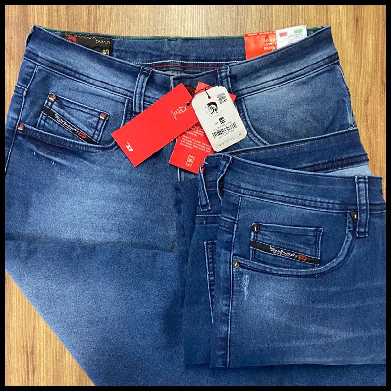 Calça jeans masculina tradicional