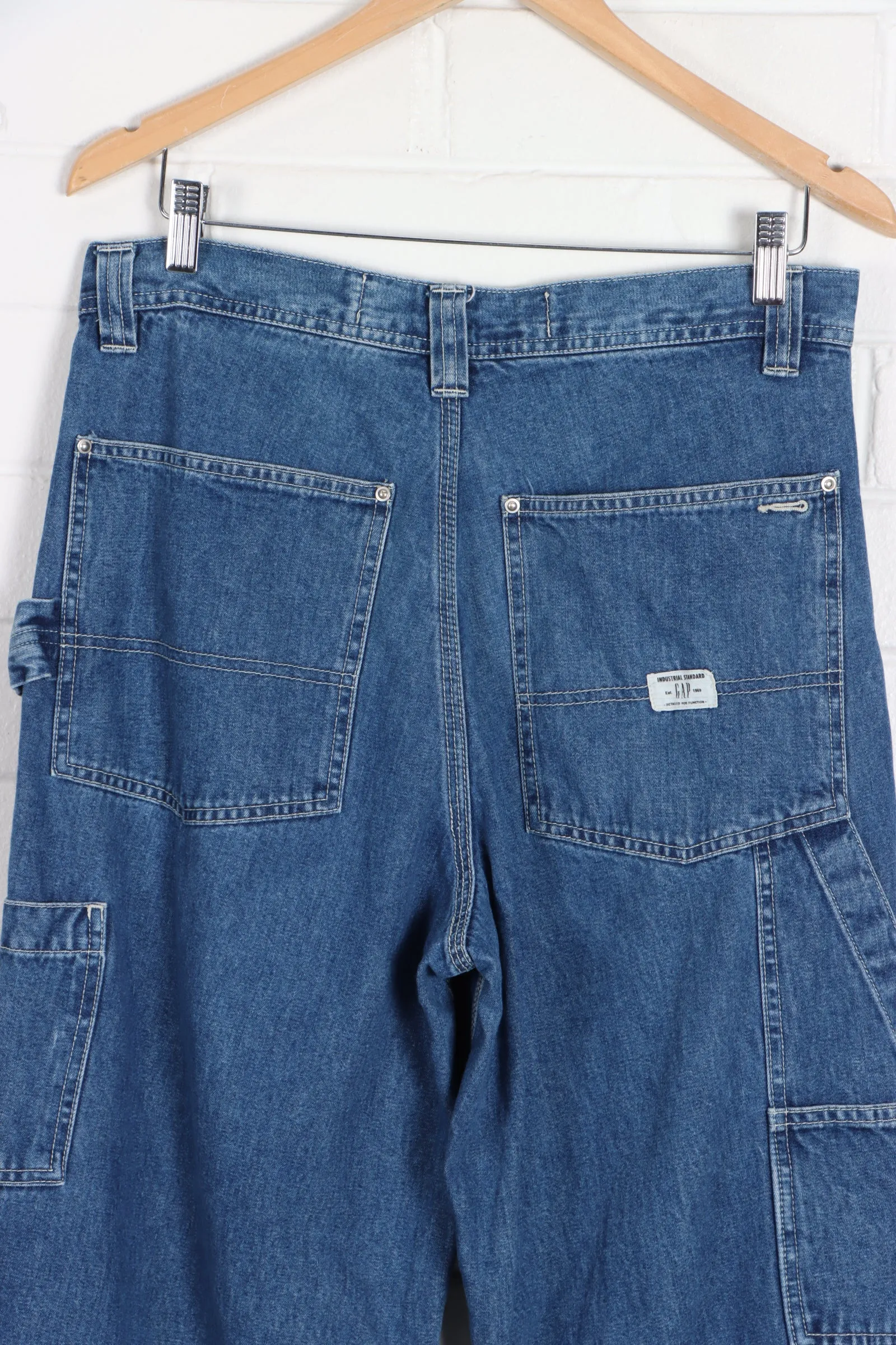 GAP Medium Wash Carpenter Blue Jeans (32 x 32)