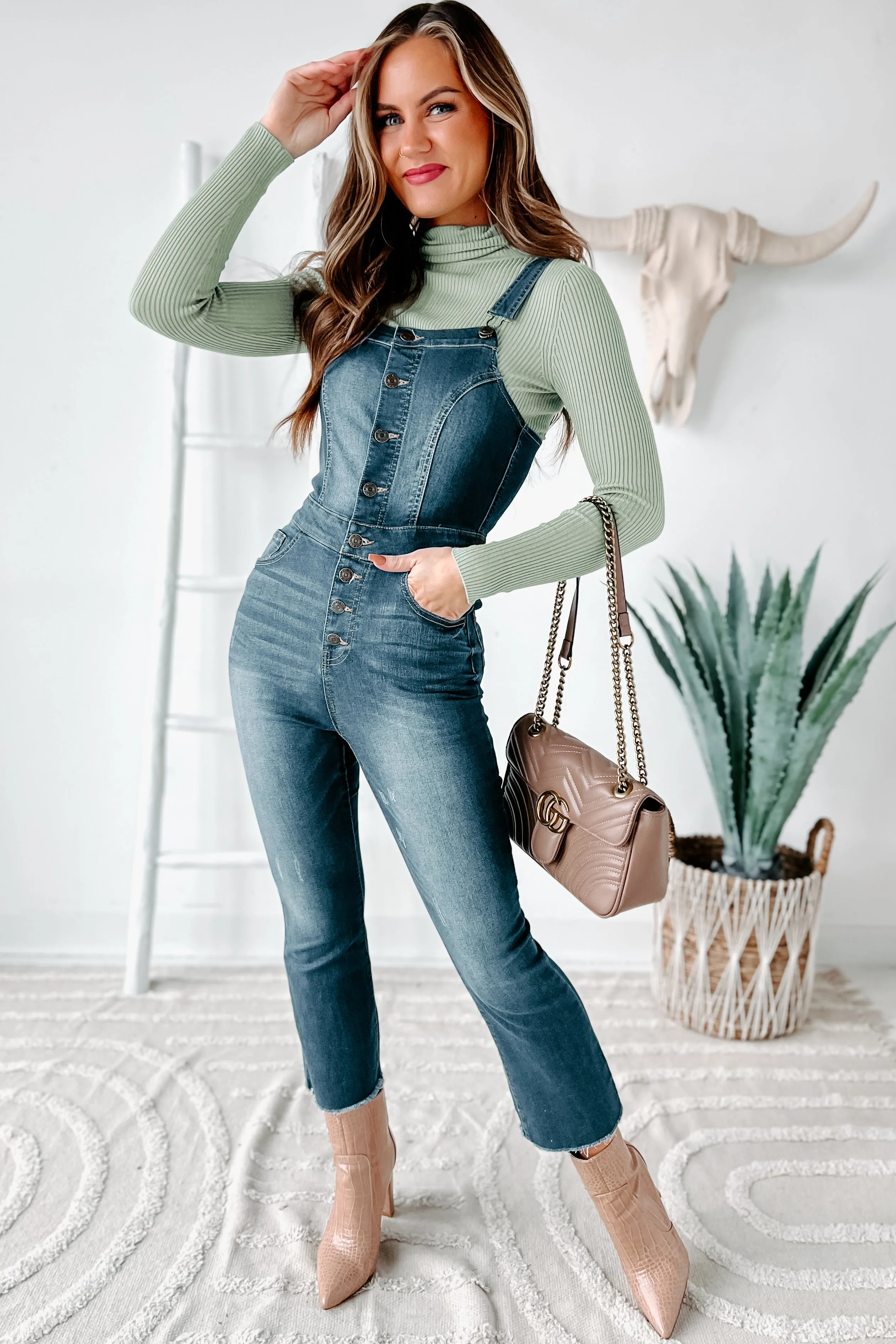 Jayce Ribbed Turtleneck Crop Top (Sage)