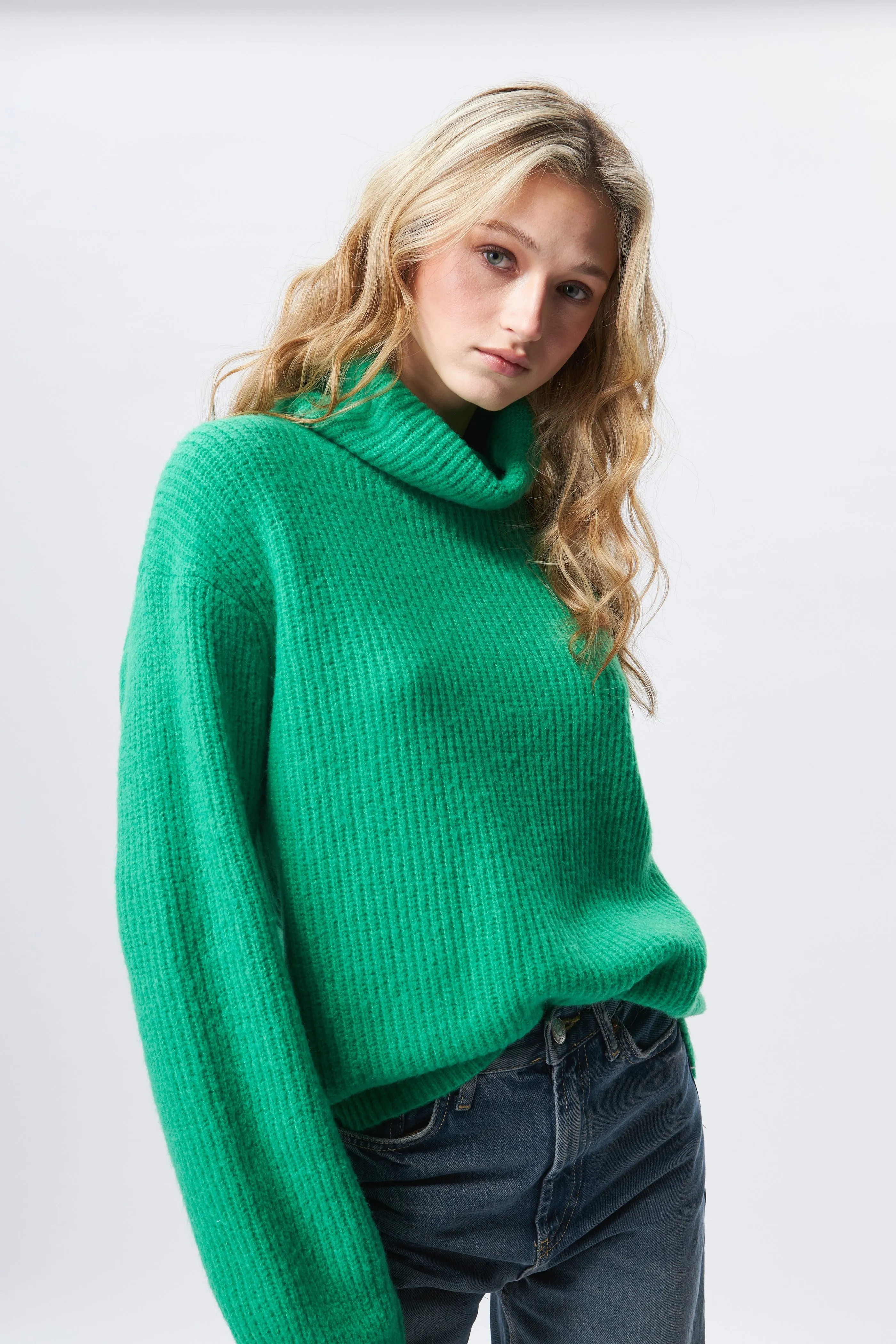 KINGSTON SWEATER - KELLY GREEN