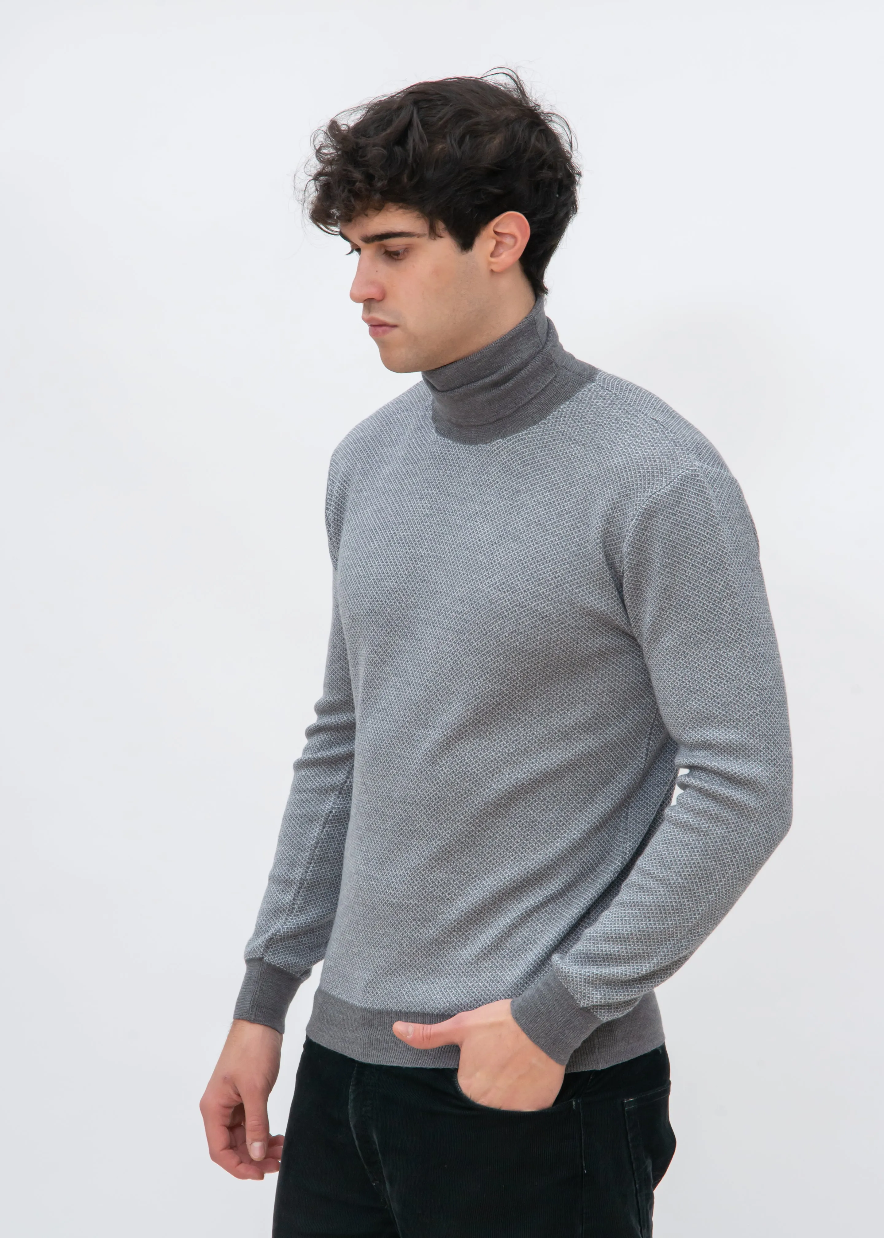 MERINO SALT AND PEPPER TURTLENECK SWEATER